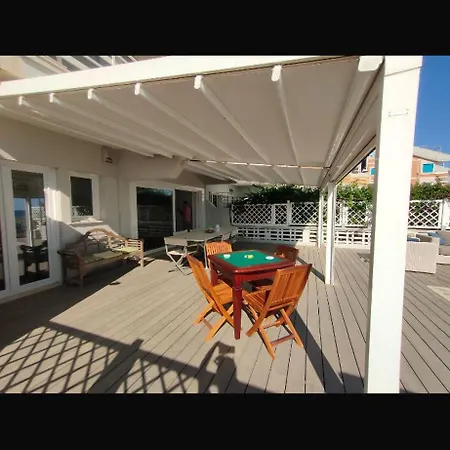 La Terrazza Sul Mare Apartment *