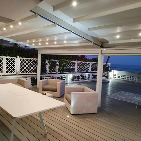 La Terrazza Sul Mare Apartment